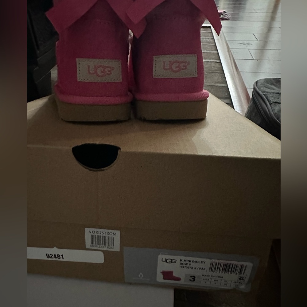 Ugg size 3 Pink